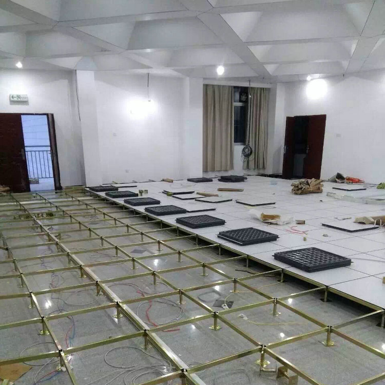 機(jī)房防靜電地板有幾種，機(jī)房為什么要采用防靜電地板
