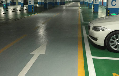 停車庫環(huán)氧地坪樹脂地坪漆使用中要注意什么？